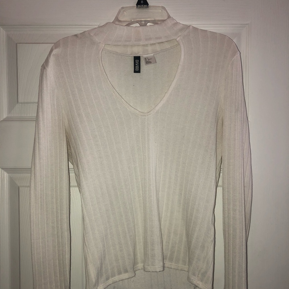 H&M White long sleeved semi-cropped shirt